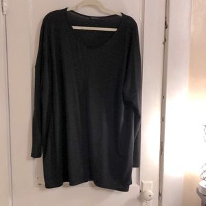 Women’s black tunic sweater